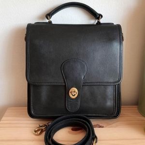 MINT Vintage Coach Station Bag №5130 in Black